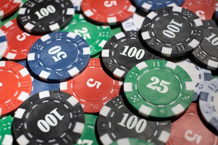 Tampilan studio live dealer dengan multiple kamera untuk permainan Capsa Banting di gampang88